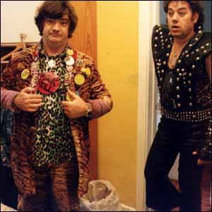 Lord Sutch and Freddy sharing a room at a gig